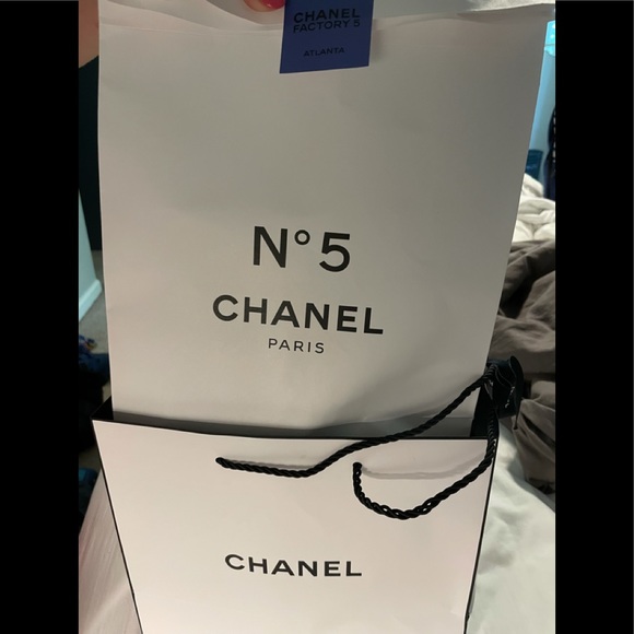Chanel No 5 The Mystery Box (cone) - Picture 2 of 2